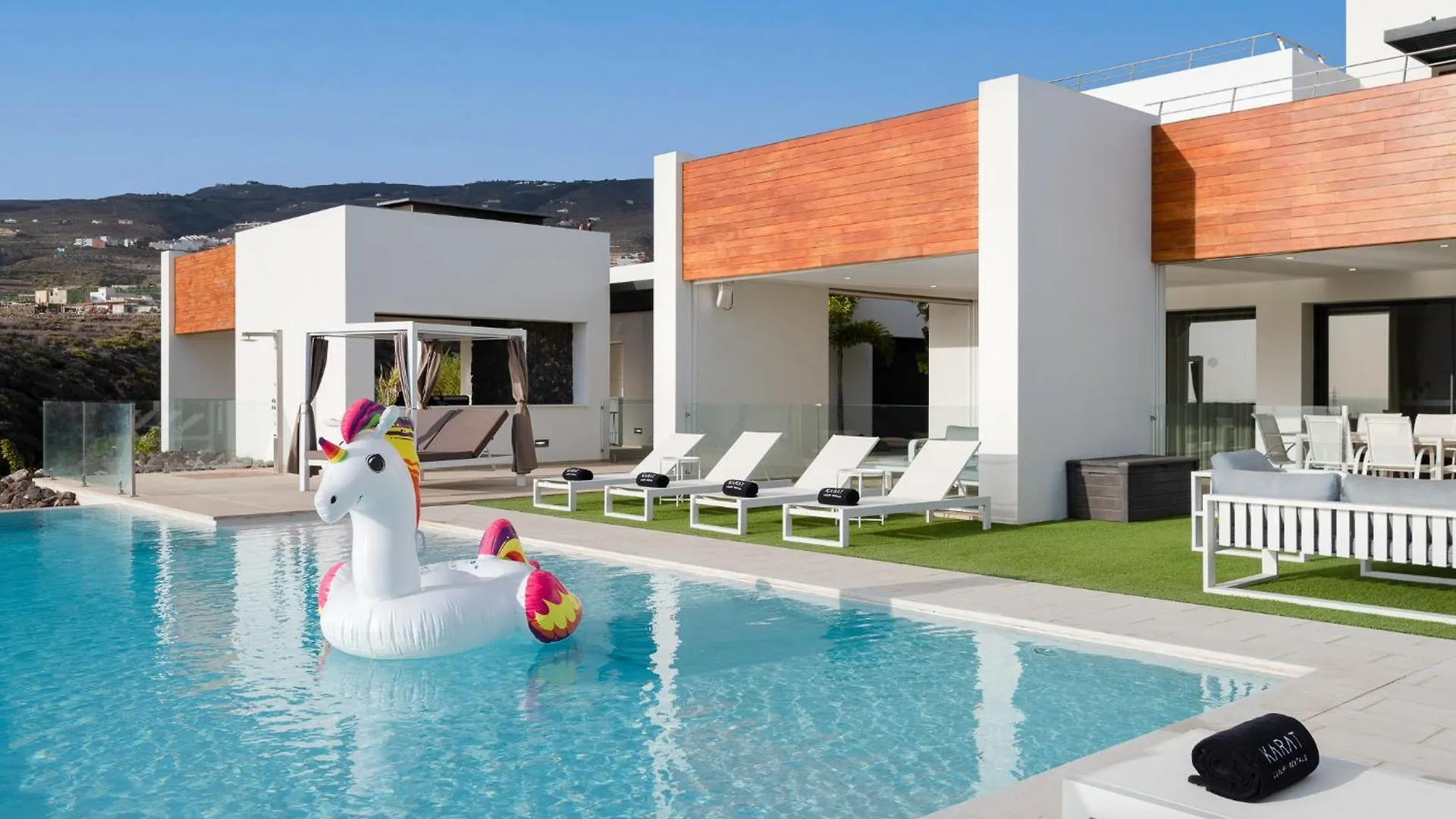 Karat Villa Playa Paraiso